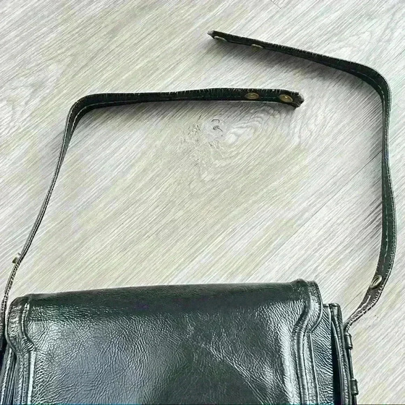 VINTAGE BLACK PATENT GLOSSY LEATHER  SHOULDER BAG - Picture 3 of 14